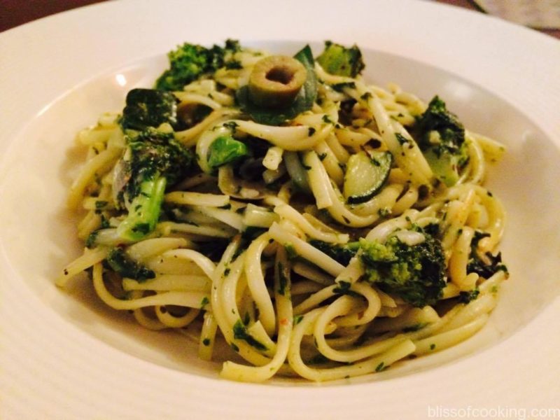 Spinach & Broccoli Spaghetti, Green Pasta