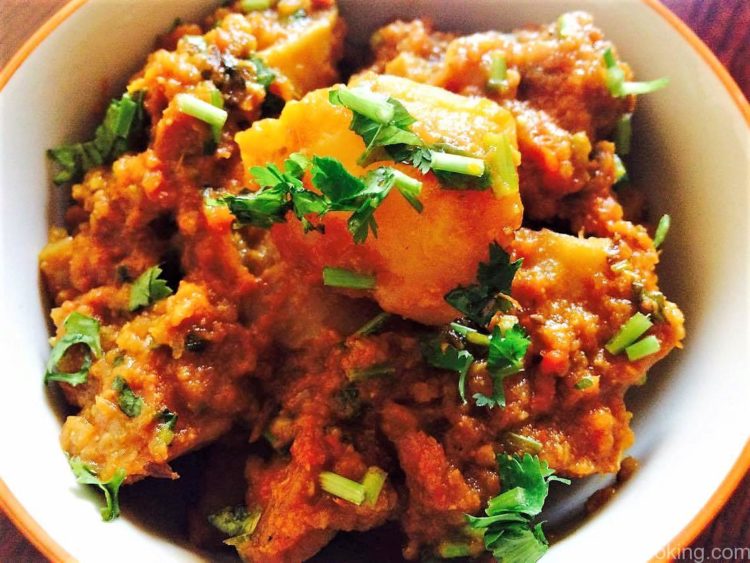 Aloo Dum, Potato Curry