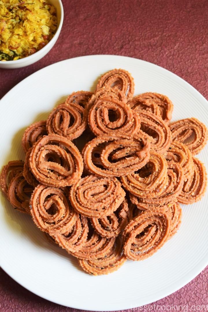 Chakli, Murruku, Chakri, crisp crunchy snack, Diwali Recipe