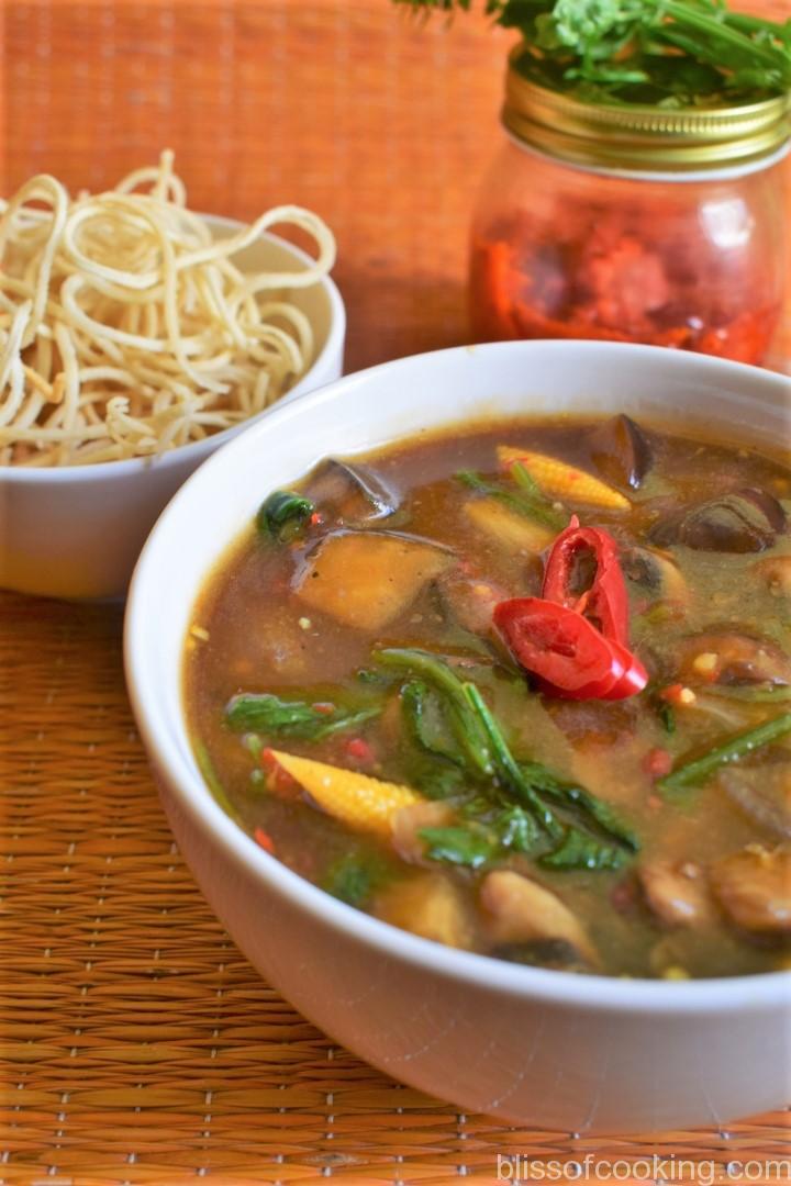 Chilli Basil Vegetables (Gravy)