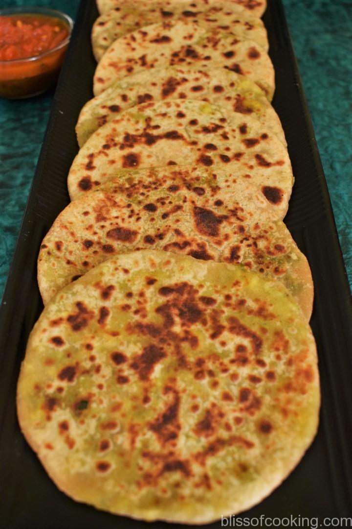 Matar Paneer Ka Mini Paratha, Cottage cheese and green peas stuffed indian bread