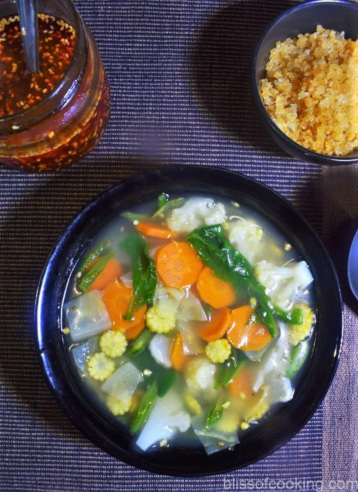 Vegetable and Crispy Rice Soup