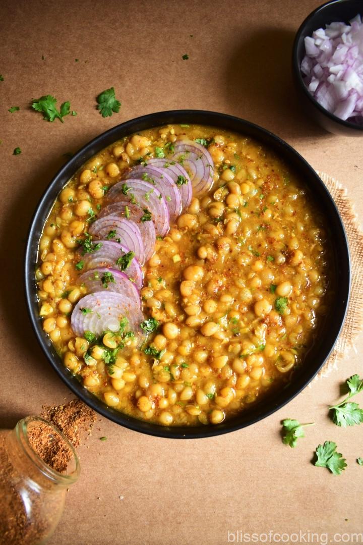 Matar Ghugni, Yellow Peas gravy, Ghugni