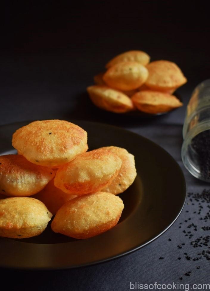 Urad Dal Ki Poori
