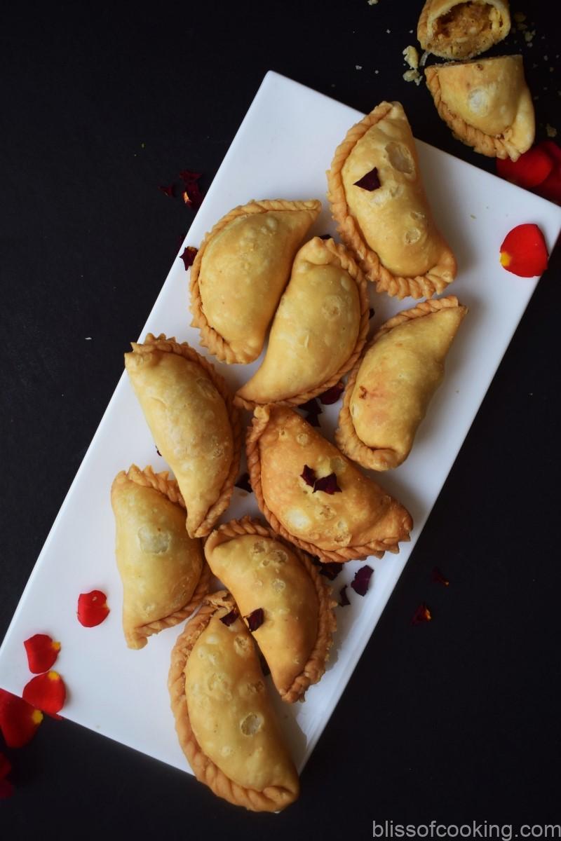 Gujiya, indianfood, holi, sweets, festival, happyholi, indiansweets, sweet, gujiyas, homecooking, holispecial, homemade, gujiyarecipe, gujiyalove