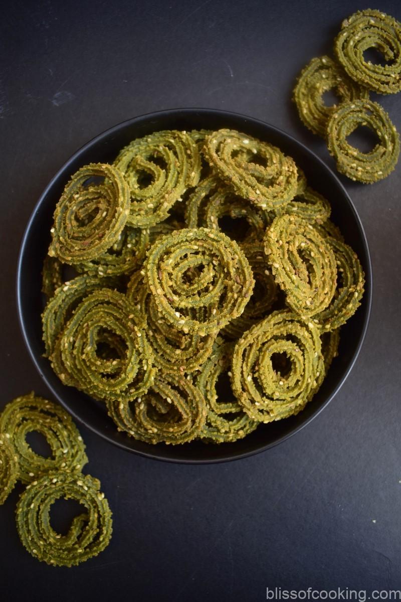 chakli, murukku, palakchakli, Palak Chakli